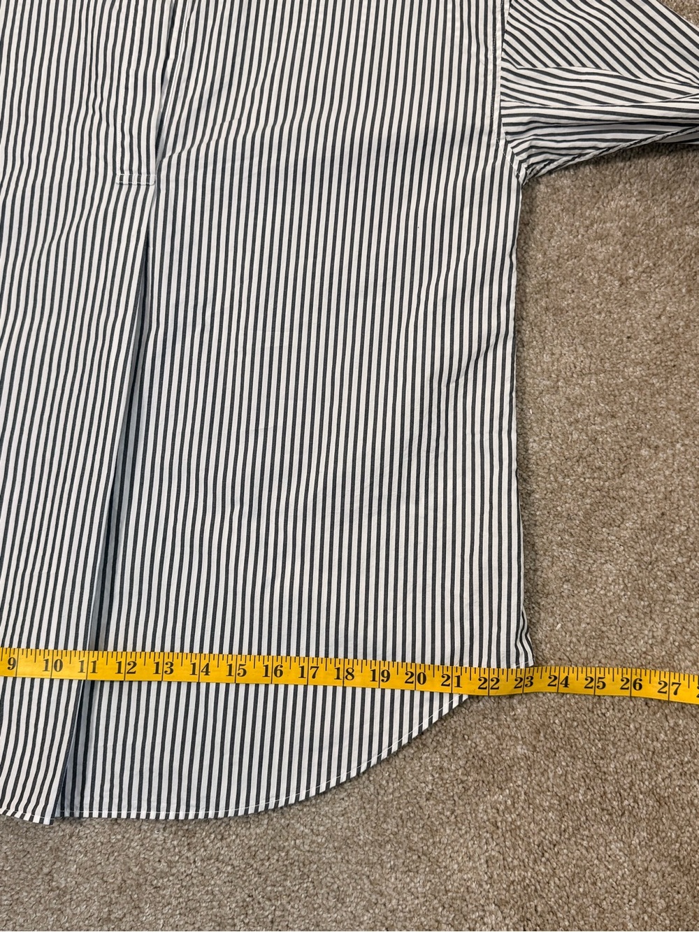 Uniqlo Striped Dark Gray and White Button-Front Shirt Women’s Size L - Picture 9 of 13